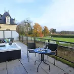 לינה וארוחת בוקר Chateau De Breuil