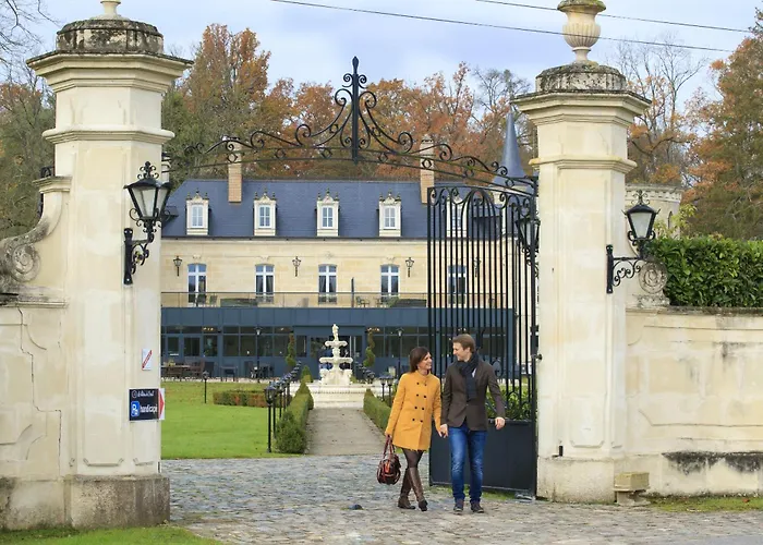 Chateau De Breuil Bed & Breakfast *