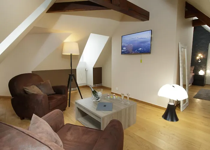 Chateau De Breuil Bed & Breakfast