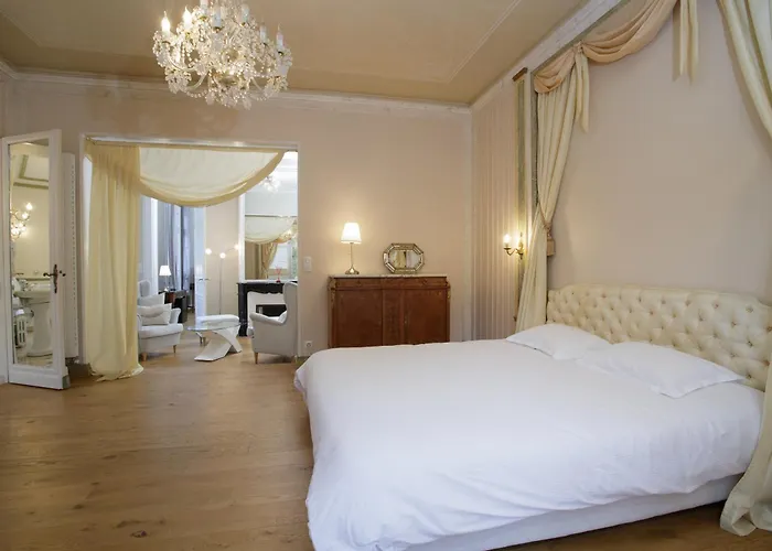 Chateau De Breuil Bruyères-et-Montbérault